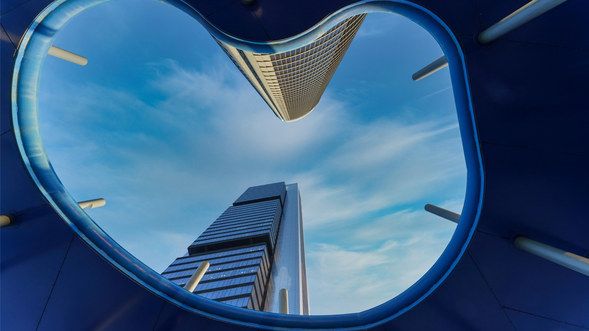 太睿營運｜攀登新高峰